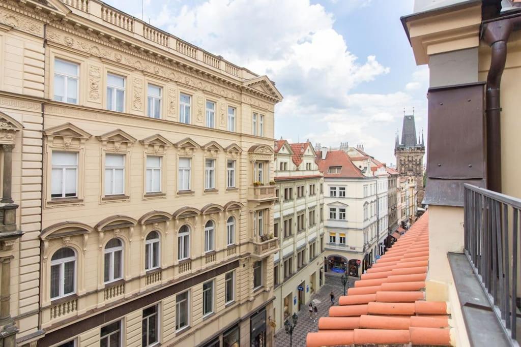 Charles Bridge Tower / Prague Castle View Apartamento Exterior foto