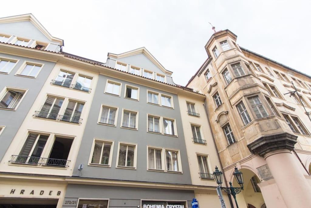 Charles Bridge Tower / Prague Castle View Apartamento Exterior foto